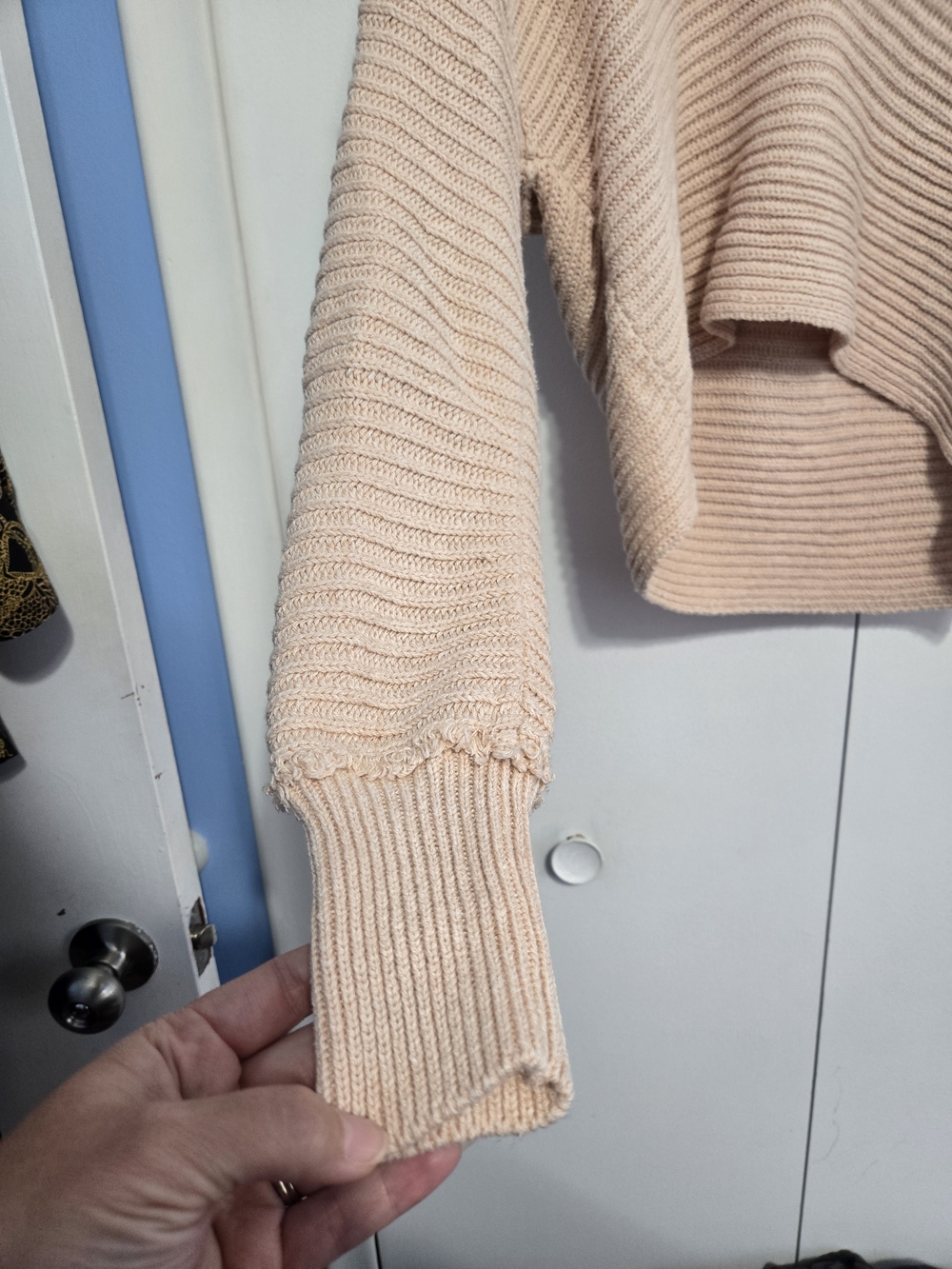 Free People XS Rib Knit Sweater Beige Cowl Neck Cropped Boho Oversized - Picture 3 of 7